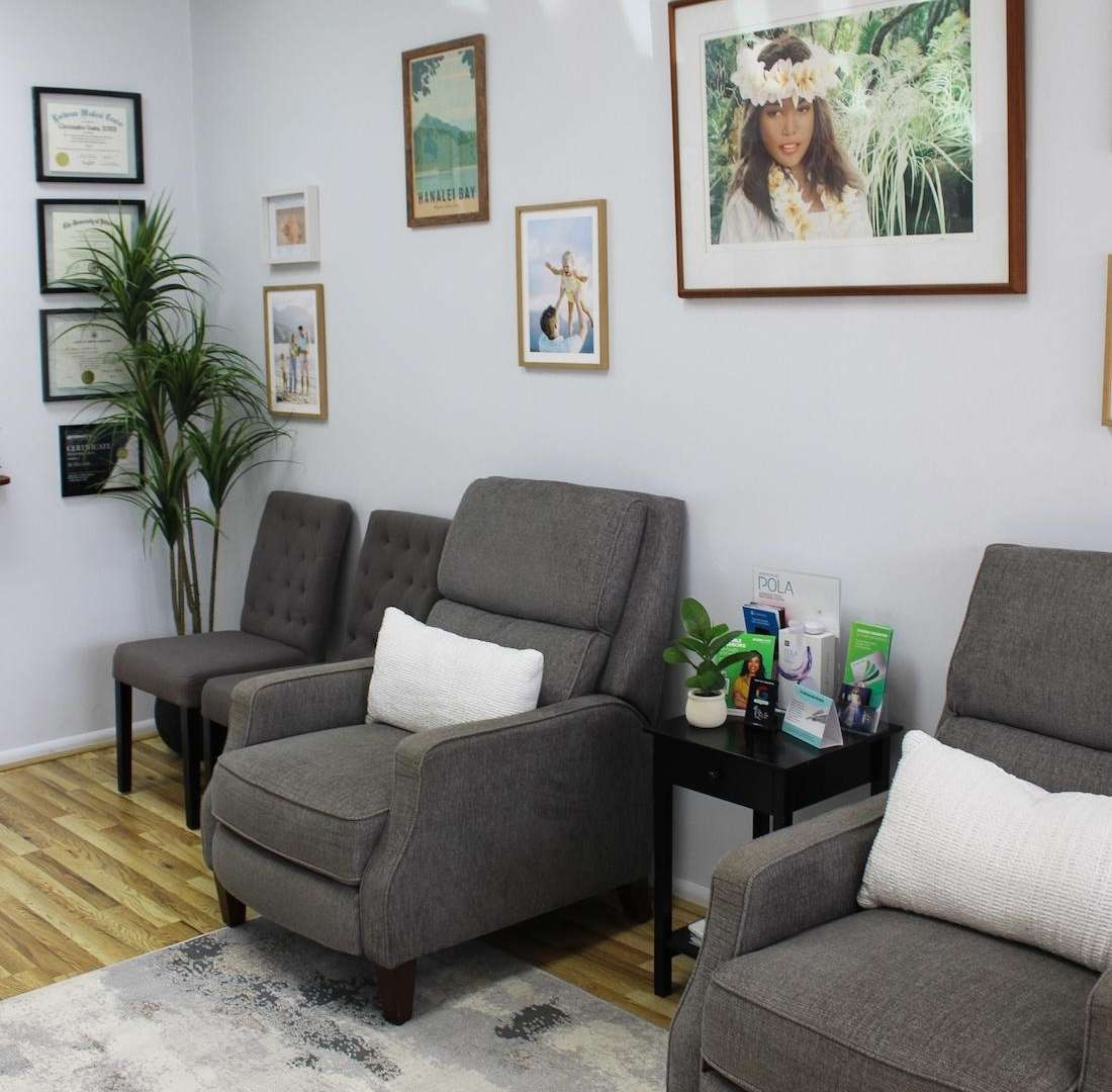 comfortable waiting area in lihue